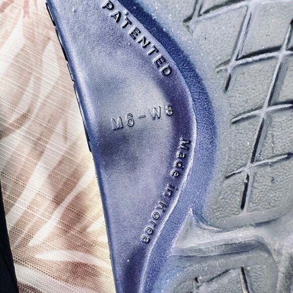 Oofos Recovery Slide Sandals - Picture 7 of 11